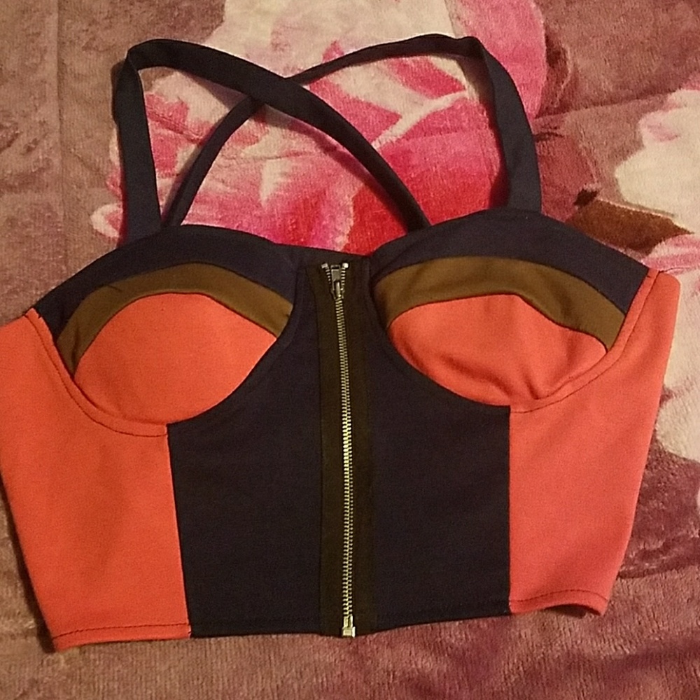Crop top
